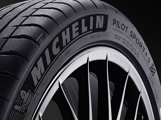 Kiểm tra kỹ thuật định kỳ sau khi thay lốp mới giúp đảm bảo an toàn tối đa cho xe của bạn