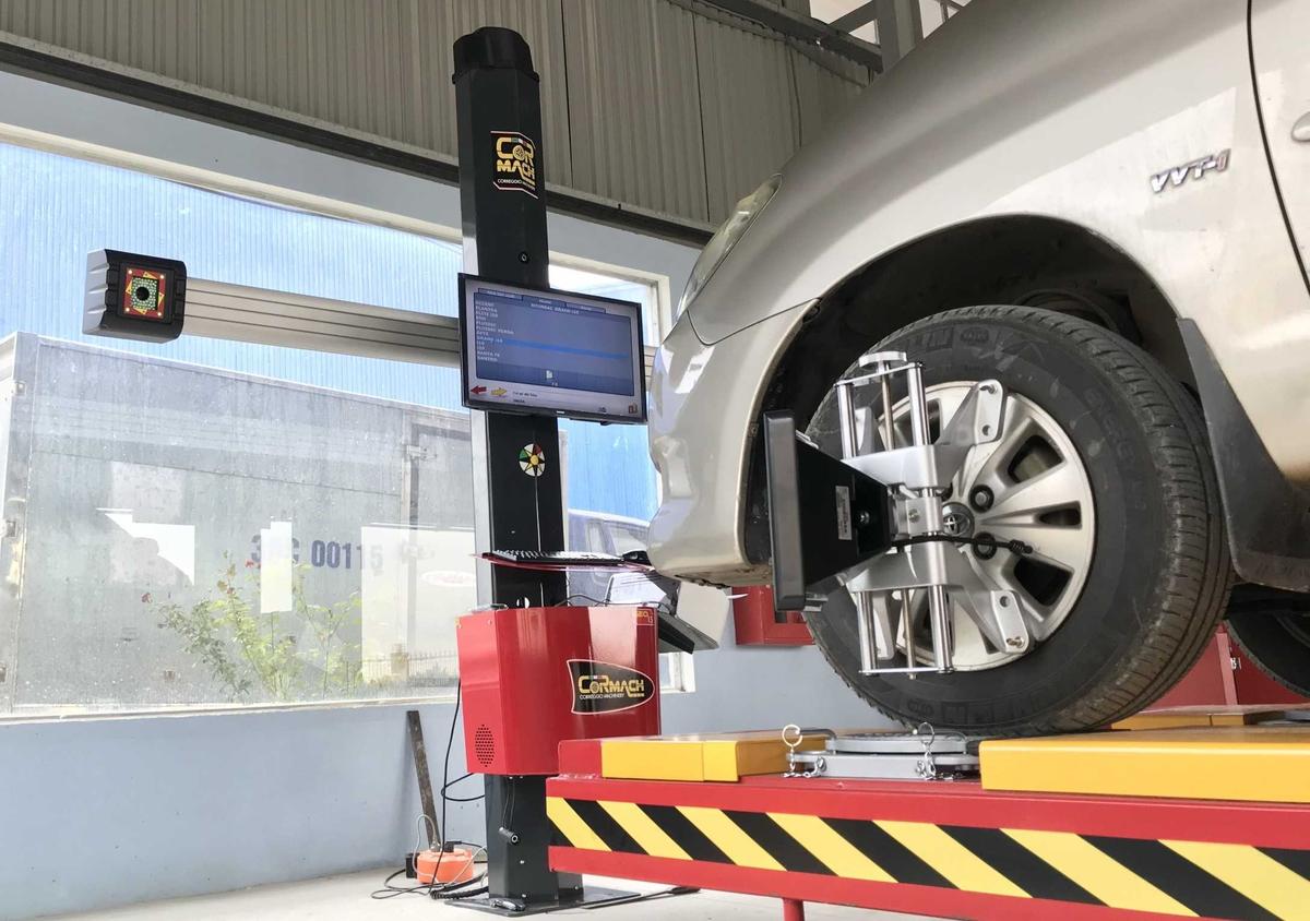 Kiểm tra thước lái xe điện định kỳ