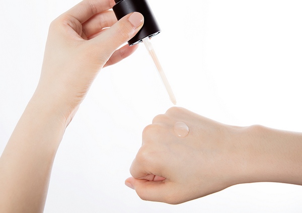 Serum cung cấp dưỡng chất thiết yếu, giúp da hấp thụ tối ưu và giải quyết các vấn đề da cụ thể.