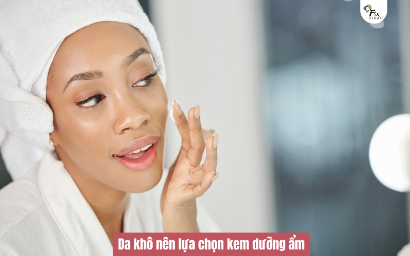 Da khô nên dùng kem dưỡng phục hồi để duy trì hàng rào bảo vệ da hiệu quả