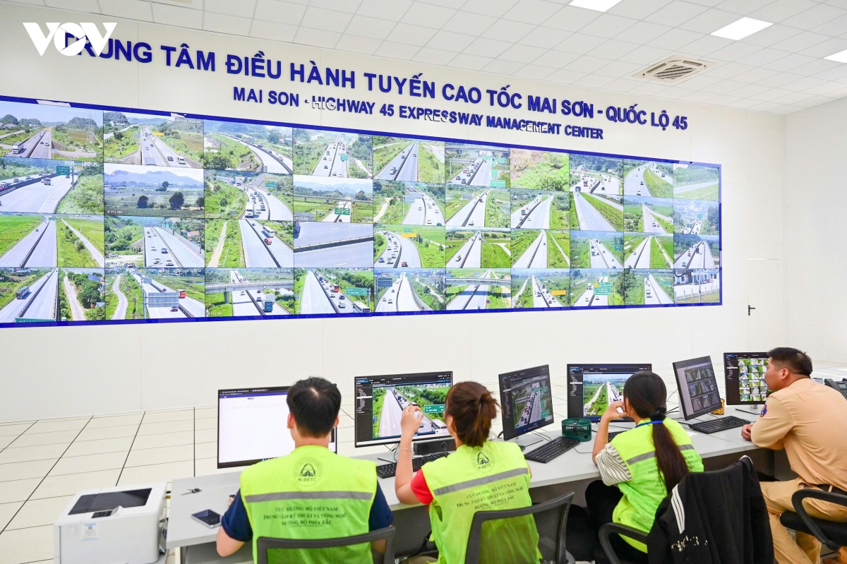 bao nhieu truong hop khong giu khoang cach an toan bi xu ly trong 5 ngay nghi le hinh anh 2