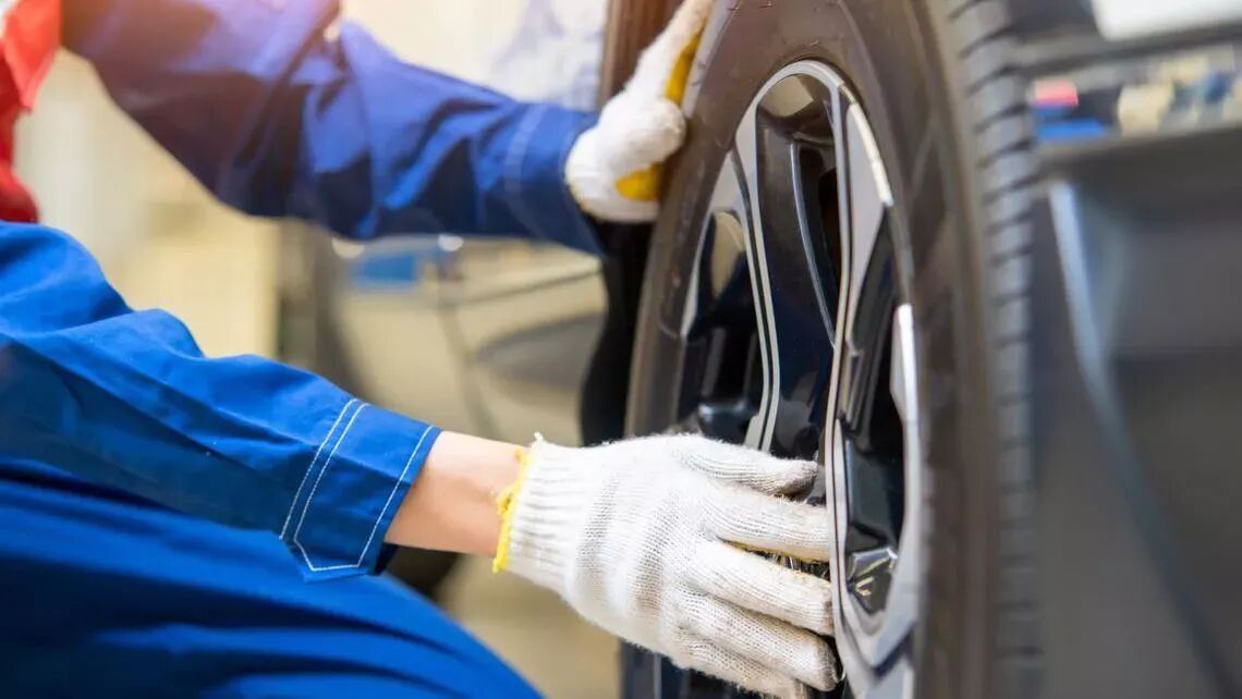 nhận biết thời điểm thay lốp dựa vào quãng đường đi