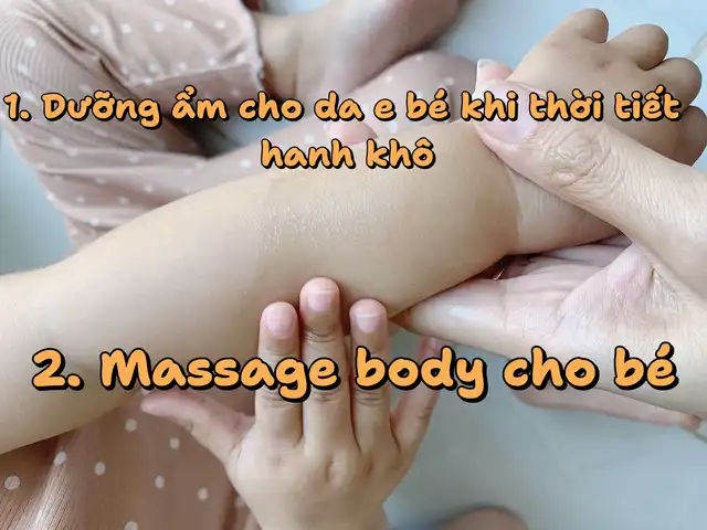 Kỹ thuật viên nữ đang thực hiện triệt lông an toàn tại Hana Premium Beauty Center.