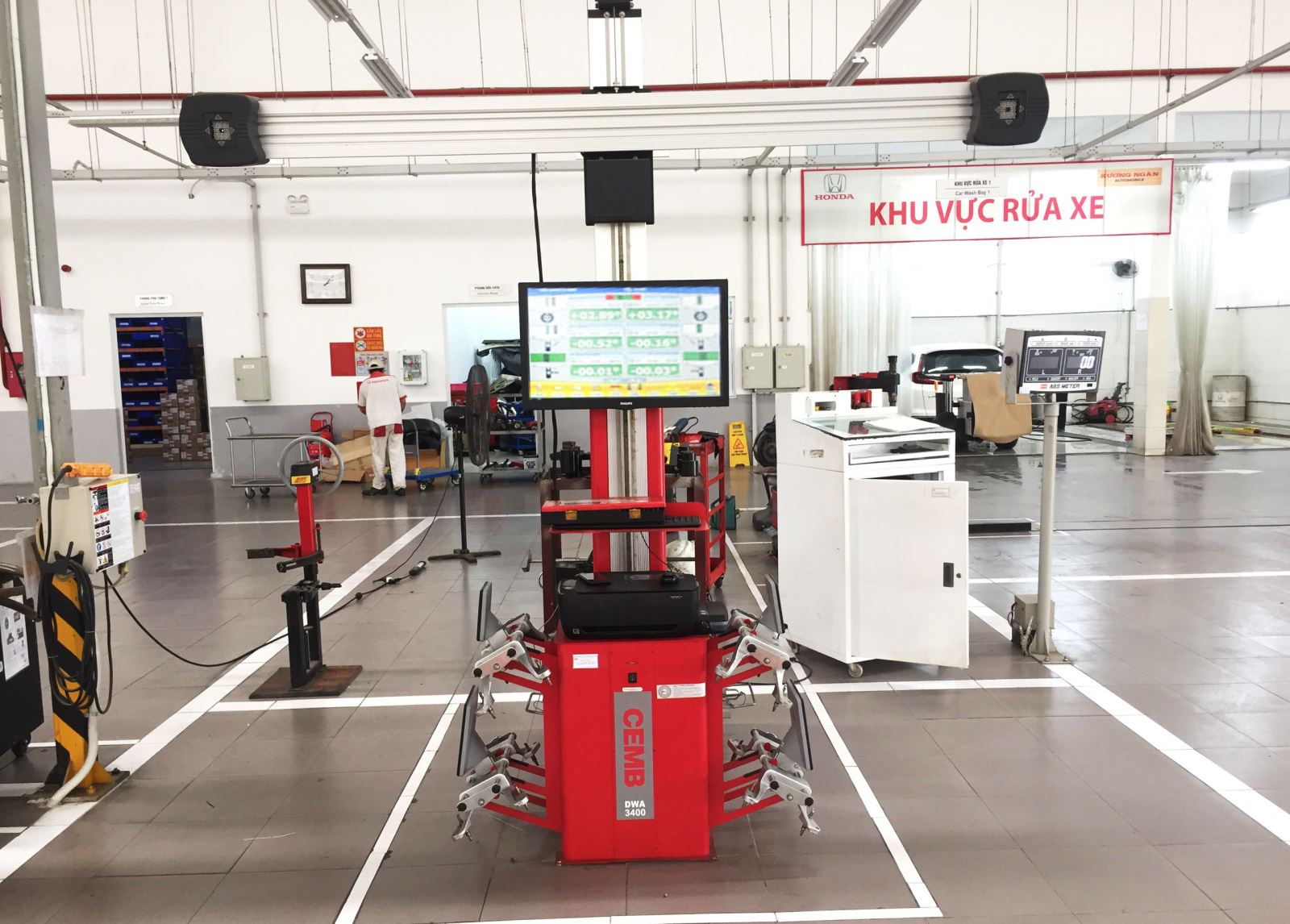 Căn chỉnh góc đặt bánh xe tại Honda Ôtô Thái Bình-Hoàng Diệu