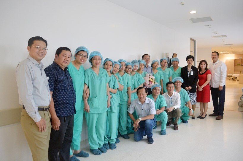 Đồng phục điều dưỡng bệnh viện Hạnh Phúc do công ty Hoa Tay thực hiện.