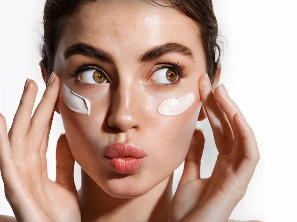 Tầm quan trọng của việc dưỡng ẩm và phục hồi da khi bong tróc do Retinol