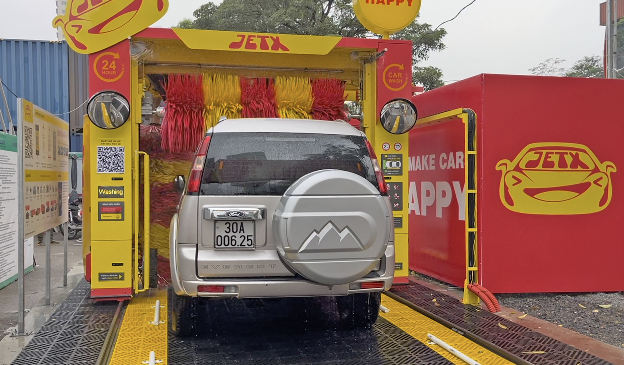 Vỡ mộng dịch vụ rửa xe tự động- Ảnh 2.