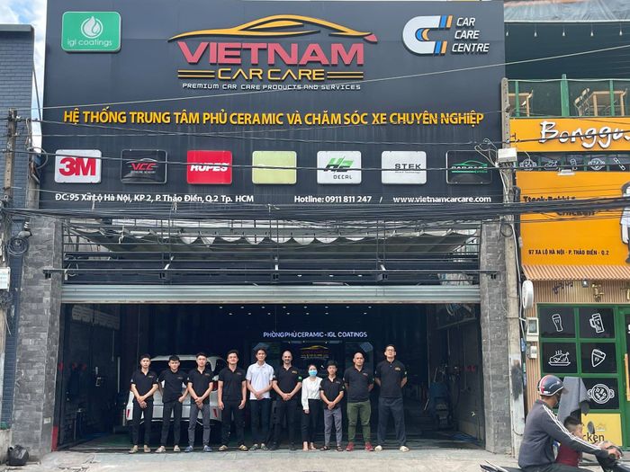 Xe ô tô được phủ Ceramic hoặc dán PPF chuyên nghiệp, bảo vệ sơn xe bền đẹp tại Gò Vấp