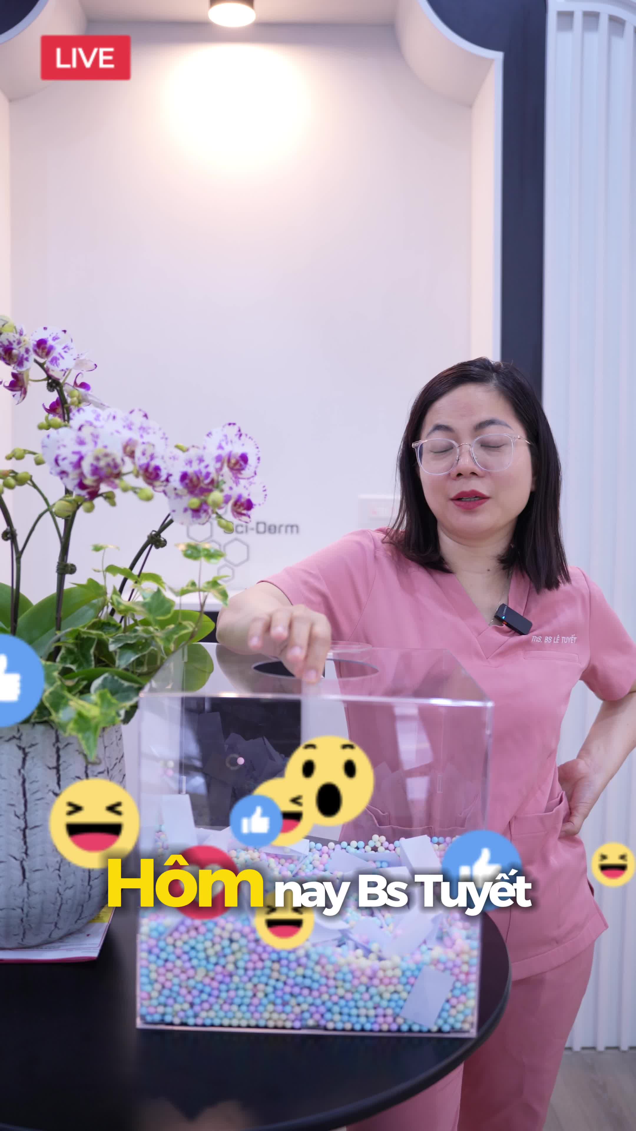 Bác sĩ tại Hana tư vấn giải pháp bắn Hifu phù hợp cho khách hàng