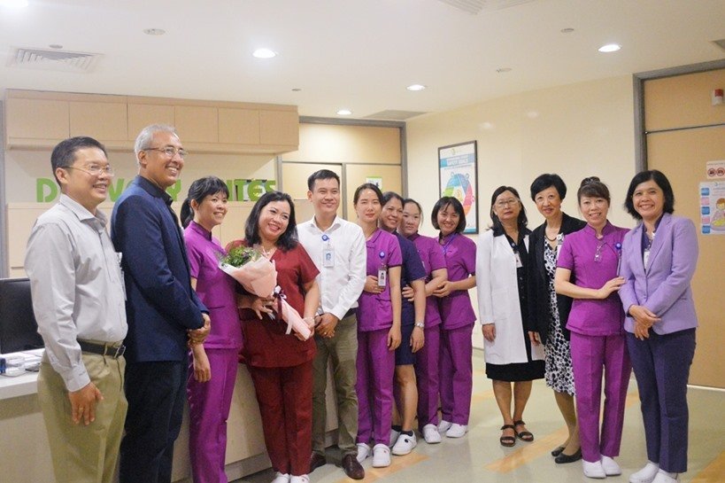 Đồng phục điều dưỡng bệnh viện Hạnh Phúc do công ty Hoa Tay thực hiện.