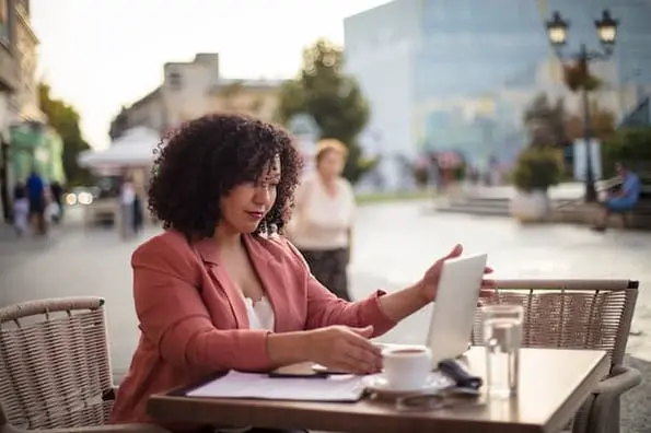 A marketer designing Instagram highlight covers for a professional profile
