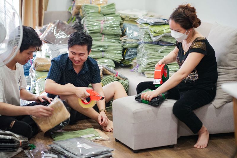 Quy trình kiểm soát hàng hóa và vận hành tại các xưởng may