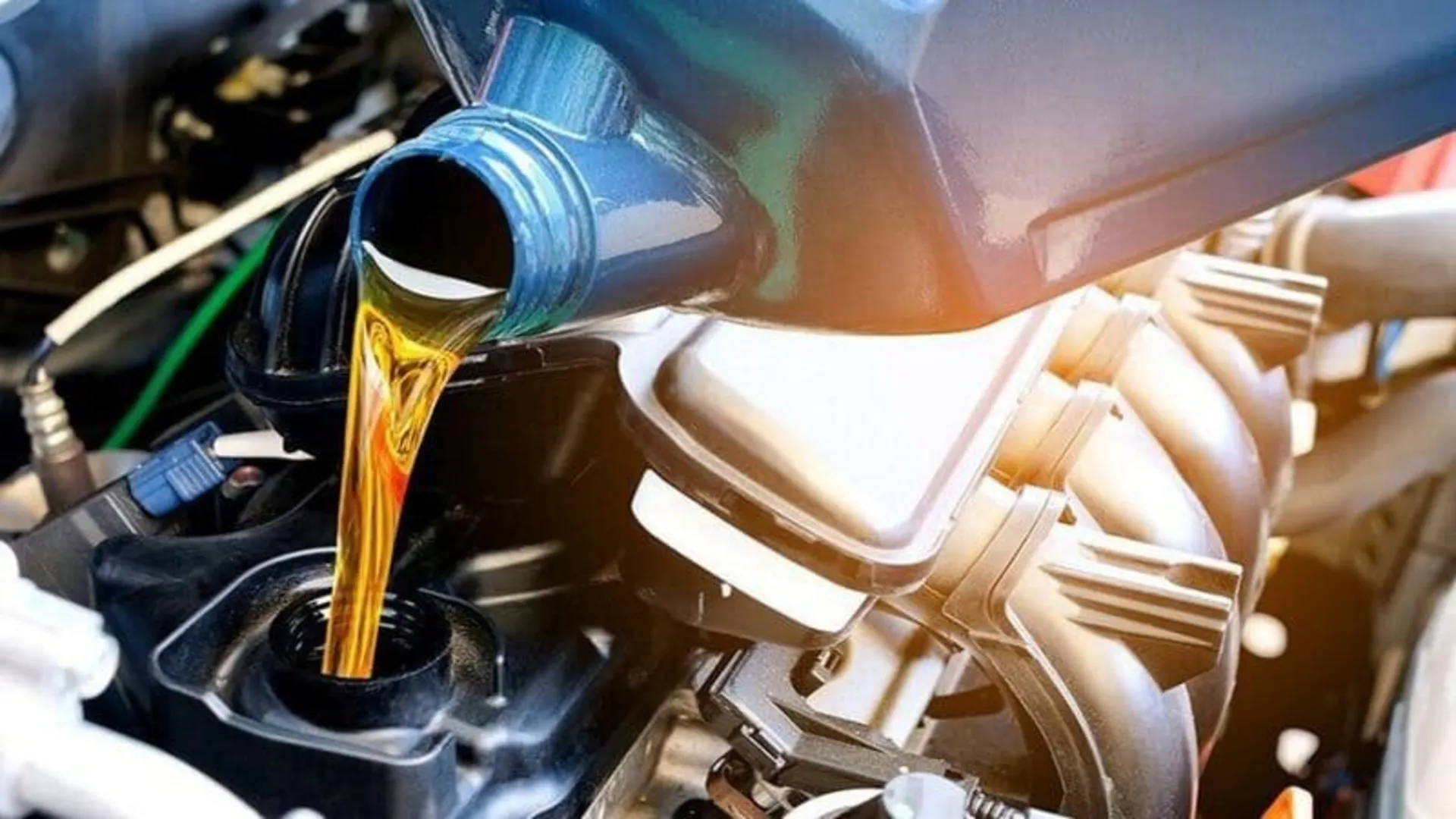 Ô tô đi bao nhiêu km phải thay dầu