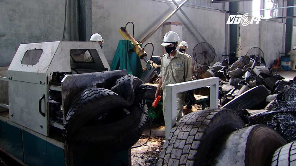 Tái chế lốp xe phế thải thành vật liệu thân thiện với môi trường