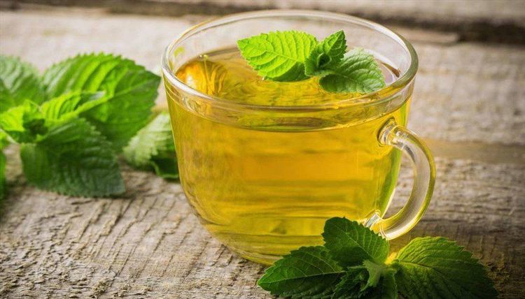 Nên dùng nước ở nhiệt độ 80-90 độ C để pha trà gừng và tầm xuân.
