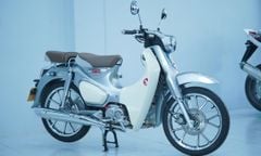 Honda Super Cub 2026 nhập Thái giá hơn 150 triệu đồng: xe biểu tượng đang chuyển từ phương tiện sang món chơi sưu tầm