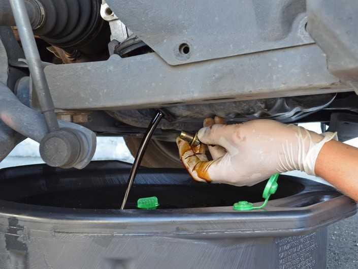 Điều gì sẽ xảy ra nếu bạn quên thay dầu nhớt cho xe ô tô?