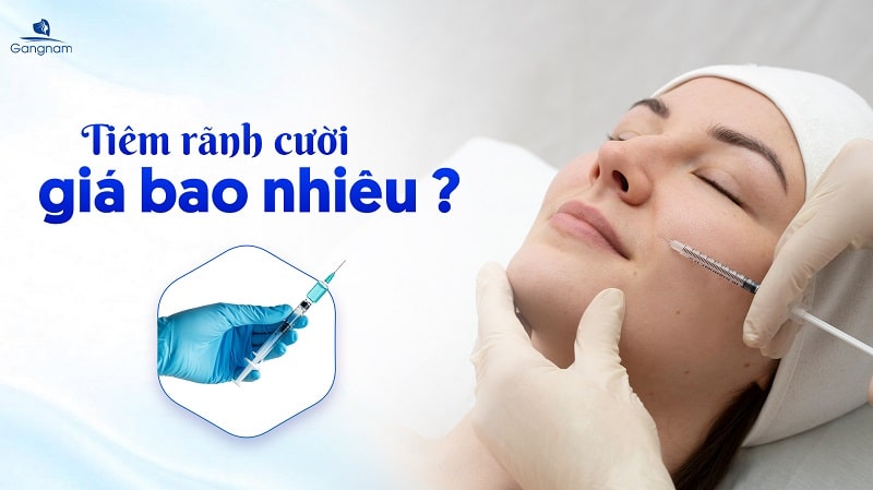 Hai khách hàng đang được bác sĩ thăm khám và tư vấn liệu trình tiêm filler rãnh cười.