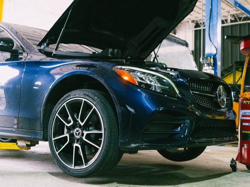 Gara chuyên sửa chữa theo dòng xe (Mercedes, BMW, Toyota…)