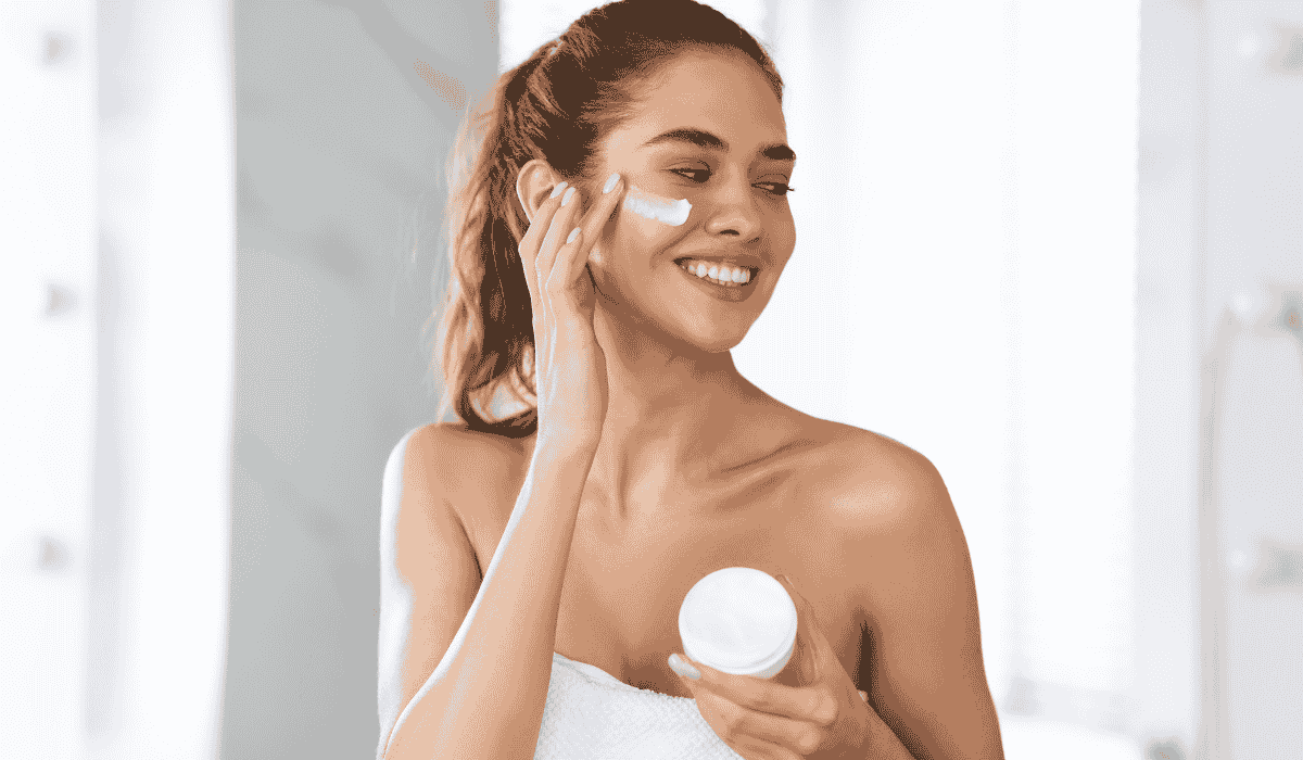 Phân biệt các thành phần dưỡng ẩm và gây kích ứng trong mỹ phẩm cho da khô