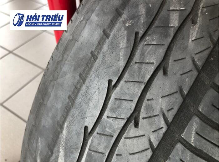 Mâm xe ô tô bị cong, vênh có sửa được không? Dấu hiệu nhận biết