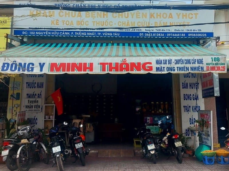 Nấm linh chi đạt chuẩn chất lượng với hình dáng tự nhiên giúp tạo nên set quà tặng sức khỏe sang trọng