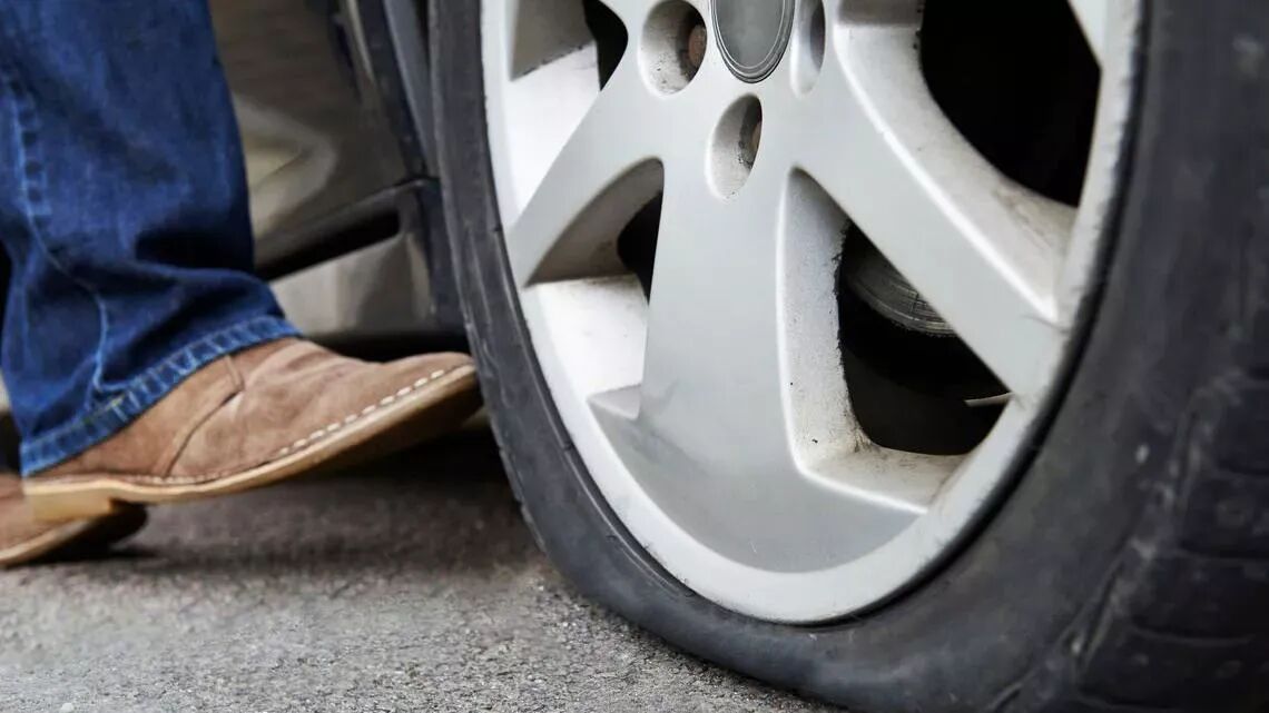 lốp xe bị xẹp 1