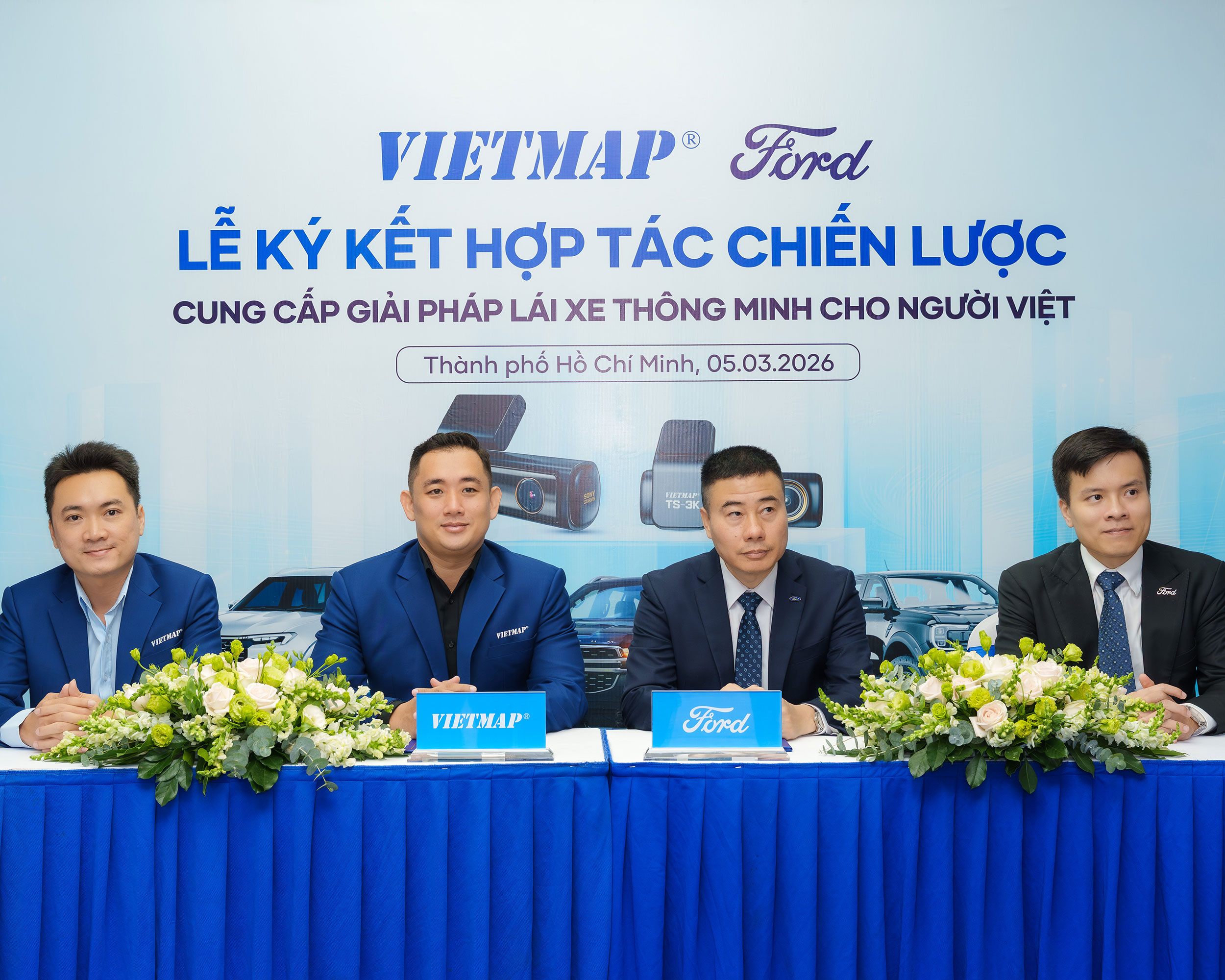 Kiểm tra áp suất lốp thường xuyên giúp phòng tránh nổ lốp khi chạy trên cao tốc
