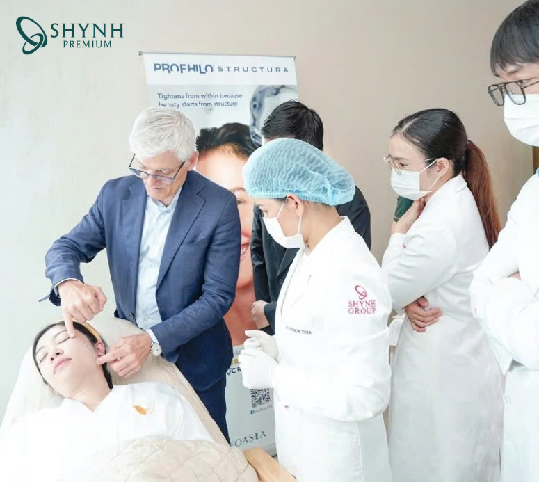 Bác sĩ chuyên môn cao là tiêu chí quan trọng khi chọn địa chỉ thẩm mỹ uy tín để tránh rủi ro biến chứng
