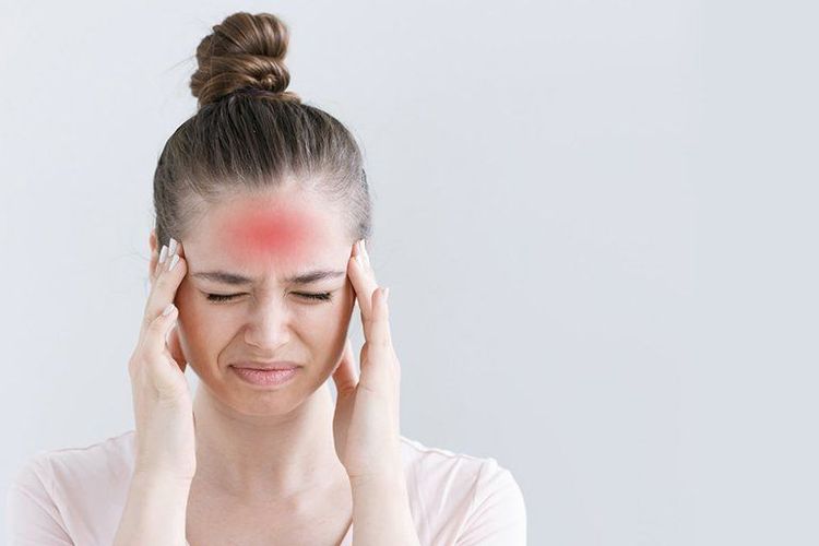 Cảm giác căng tức nhẹ vùng trán sau nâng cung chân mày là quá trình lành thương tất yếu