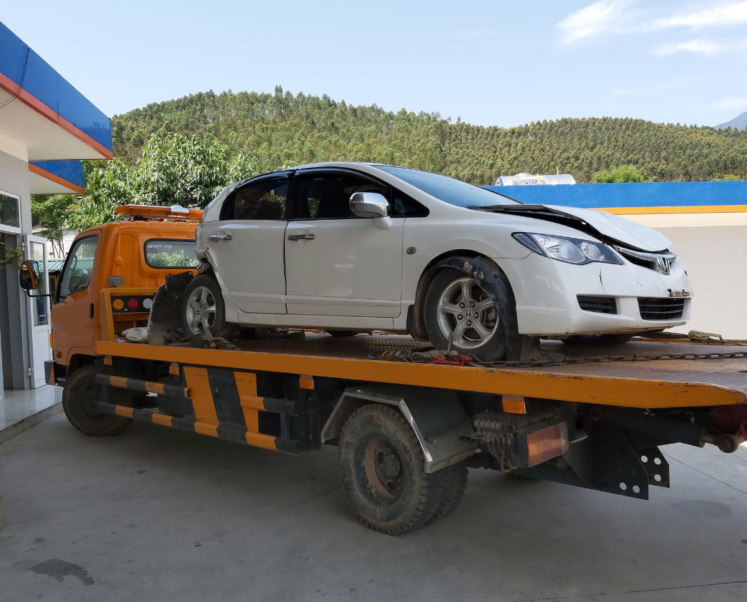Sử dụng đèn cảnh báo khẩn cấp ô tô để đảm bảo an toàn