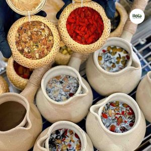 Kiểm tra chất lượng trà thảo mộc tại quán cafe