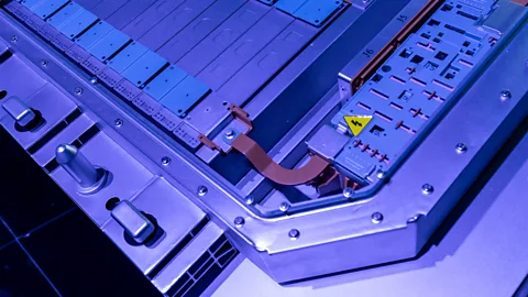 Ắc quy Natri-ion: Khi nào ô tô Việt Nam tiếp cận được?