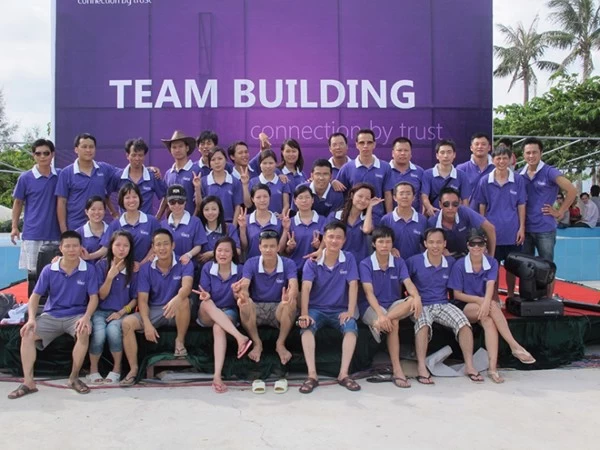 Nhận diện thương hiệu Việt Tín: Đồng phục là chiến lược