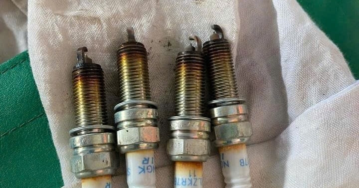 Bugi phát 110 triệu tia lửa và 5 dấu hiệu cần thay ngay