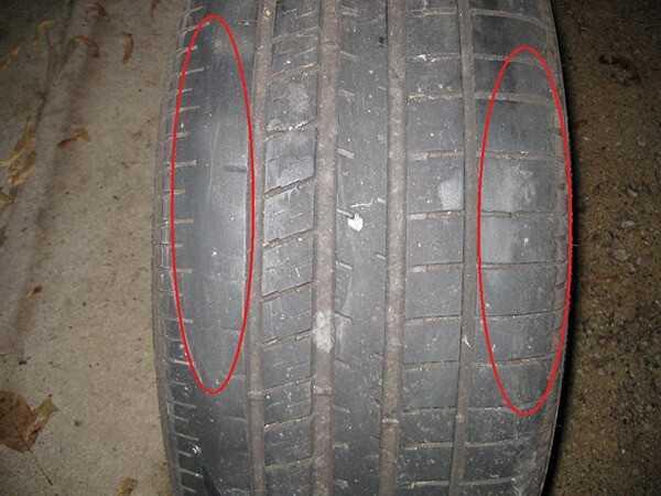 Lốp xe mòn không đều: Dấu hiệu và cách cân chỉnh thước lái