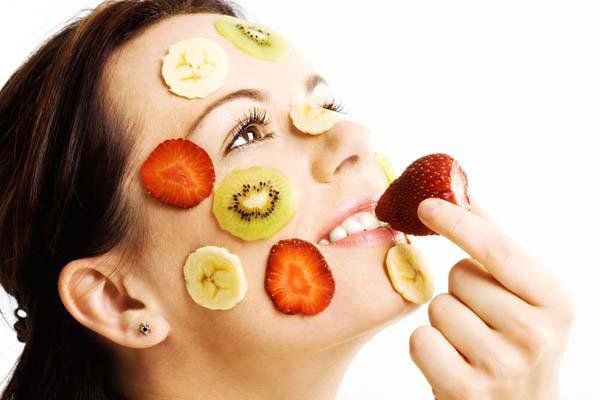 Ăn Uống Sai Cách Theo Đông Y: 4 Thói Quen Hủy Hoại Làn Da