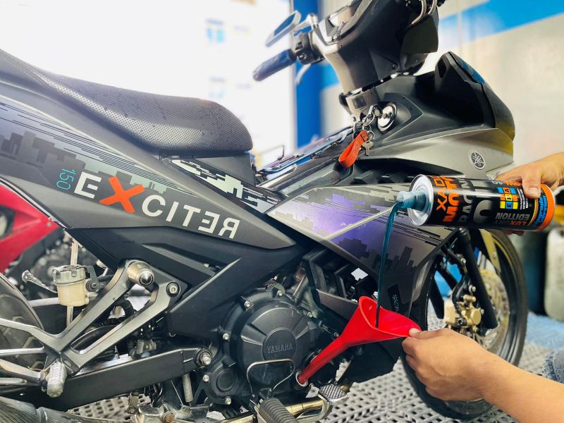 Quy trình 4 bước thay nhớt xe hơi tại gara