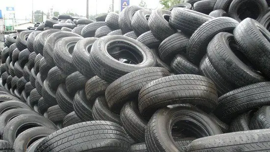 5 Dấu Hiệu Lốp Cũ Hỏng Lõi Cần Tránh Khi Mua