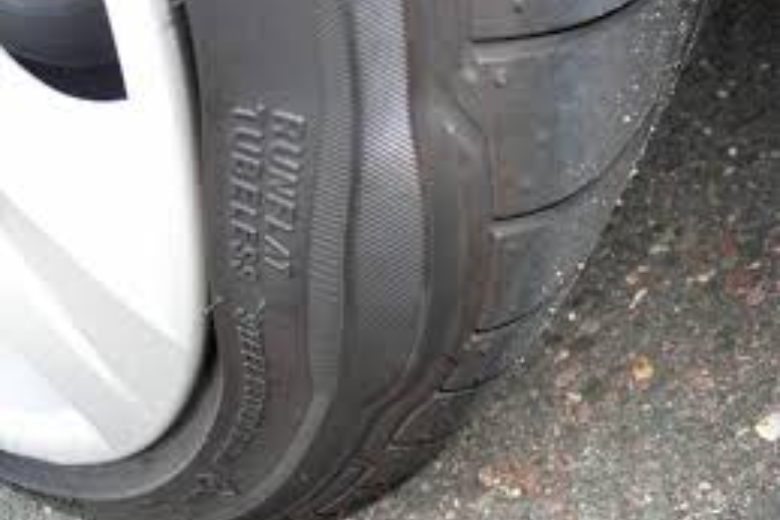 Lốp phồng dộp khi chạy đường đá dăm: Cách xử lý & Phòng ngừa