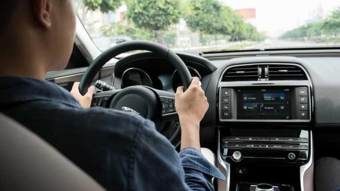 Cách xử lý sự cố nổ lốp khi đang chạy cao tốc