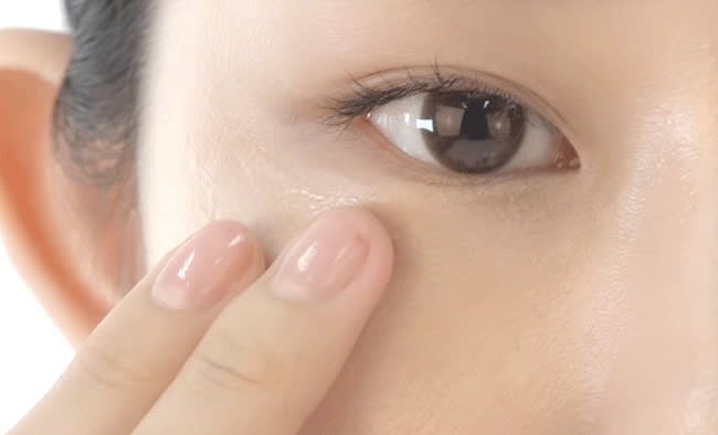 Ô Nhiễm Không Khí và Da Lão Hóa: Giải Pháp Phục Hồi Chuyên Sâu
