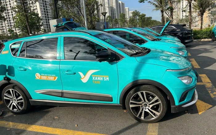 Vì sao lốp thông thường nhanh hỏng khi chạy Grab taxi?