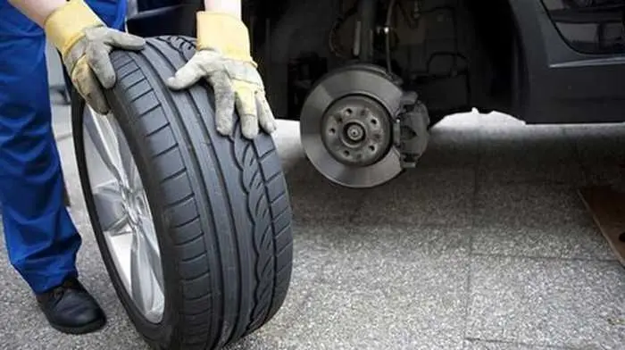 Cách chọn Trung tâm dịch vụ lốp uy tín: Tiêu chí vàng và kiểm tra thợ